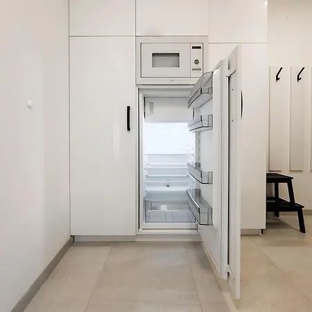 Lemon Drop Apartment *
